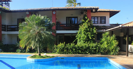 Zimmerflucht mit Pool